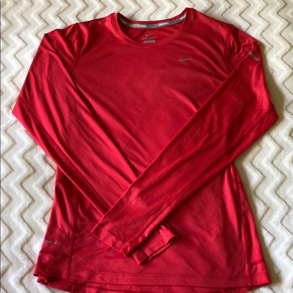 SALE ⭐️ Nike Dri-fit top
